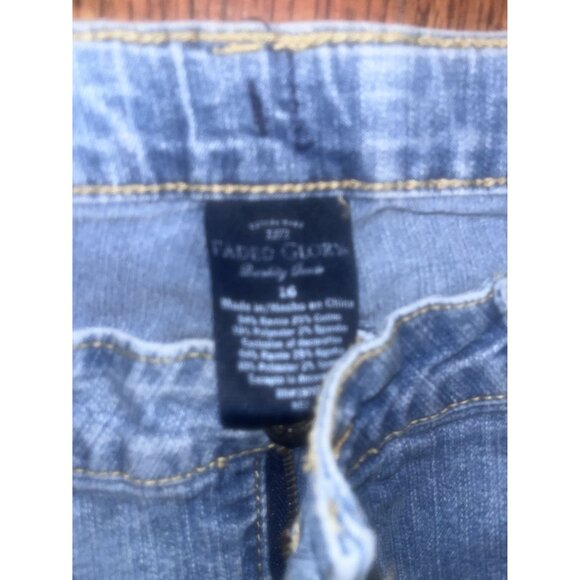 Women's Butterfly Embellished Faded Glory Jeans Light Wash Size 16 - Picture 2 of 16